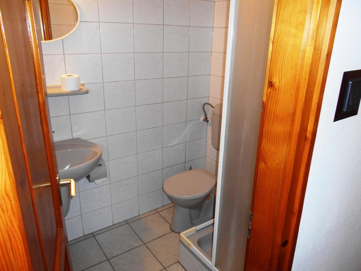 Bed and Breakfast Arpad Panzio Győr Exterior foto