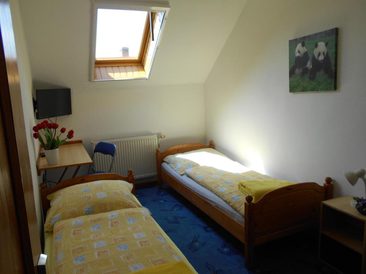 Bed and Breakfast Arpad Panzio Győr Exterior foto