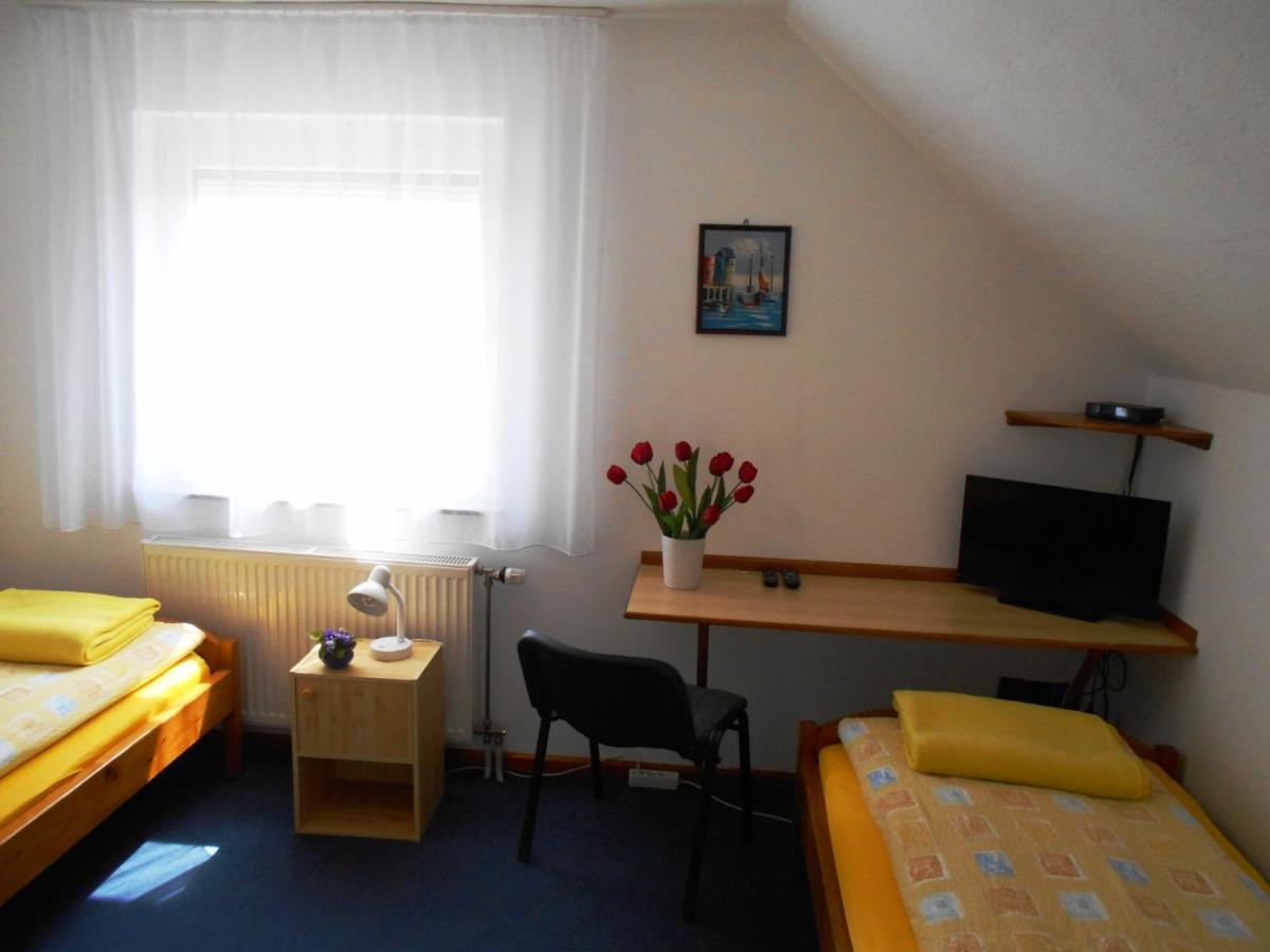 Bed and Breakfast Arpad Panzio Győr Exterior foto